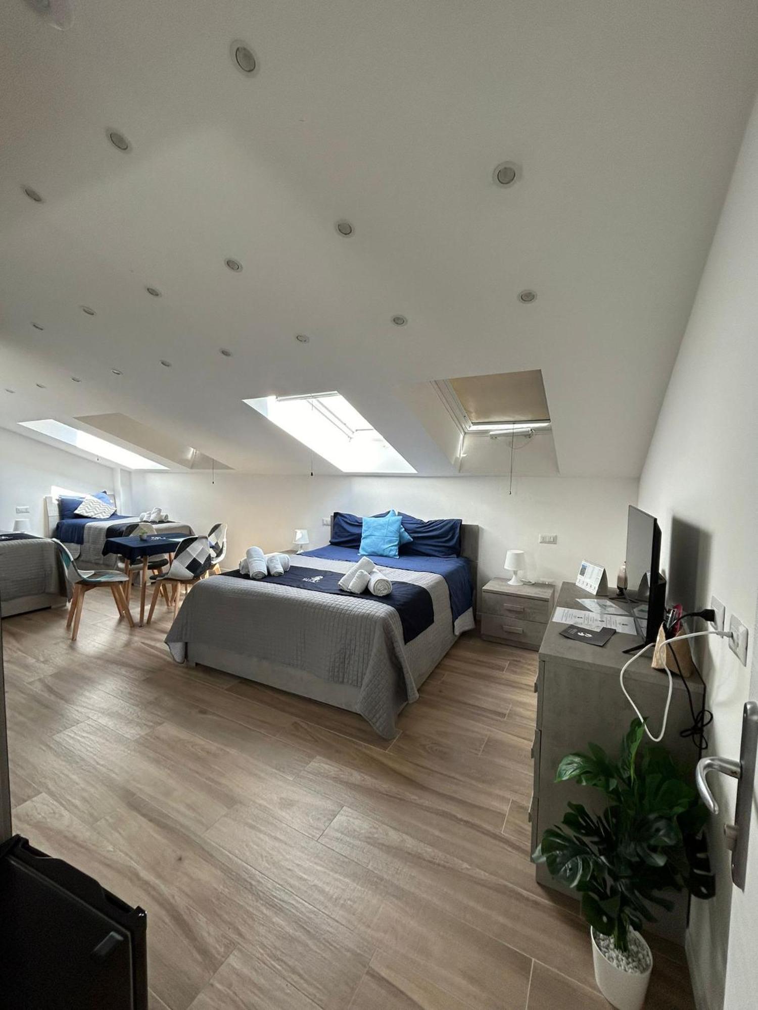 Giuly Suites & Rooms 나폴리 외부 사진