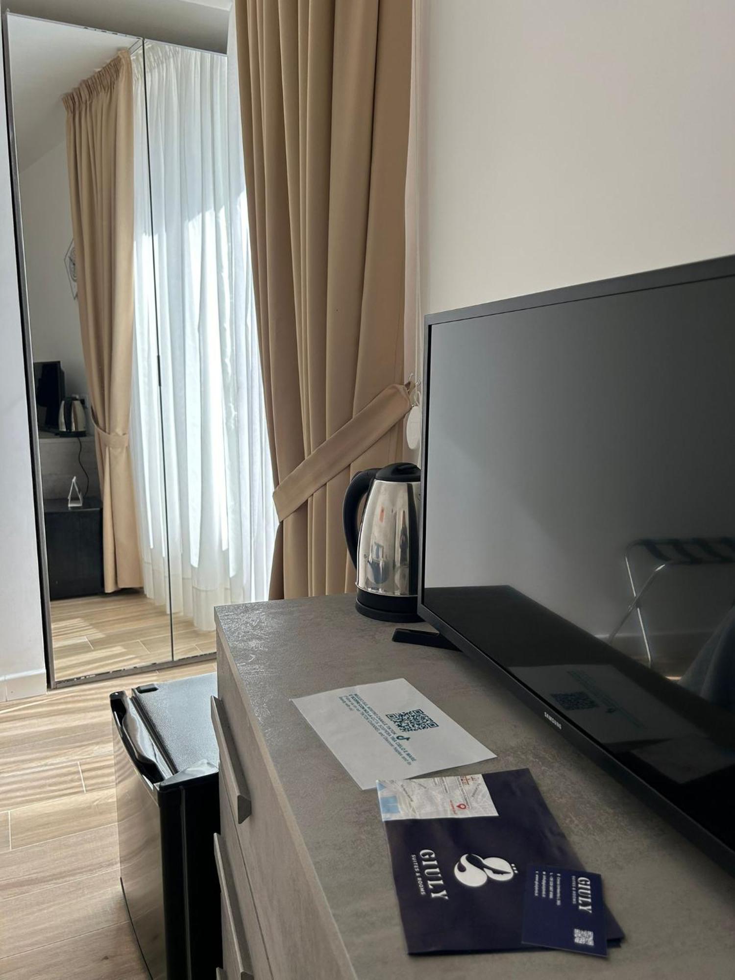 Giuly Suites & Rooms 나폴리 외부 사진